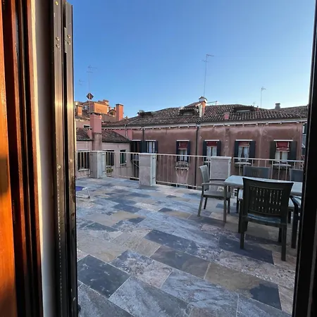 Paradiso Veneziano - 2 Bedrooms Flat With Private Terrace Apartment *