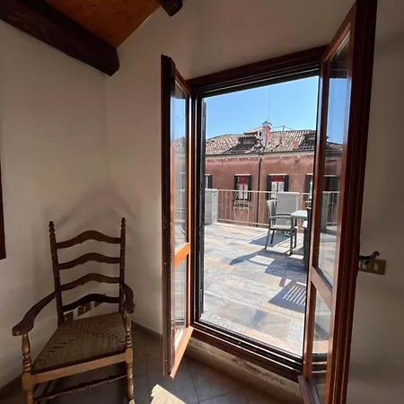 Apartment Paradiso Veneziano - 2 Bedrooms Flat With Private Terrace
