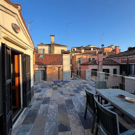 Paradiso Veneziano - 2 Bedrooms Flat With Private Terrace *
