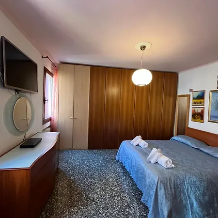 Paradiso Veneziano - 2 Bedrooms Flat With Private Terrace