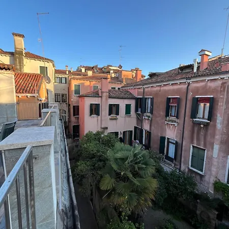 דירה Paradiso Veneziano - 2 Bedrooms Flat With Private Terrace